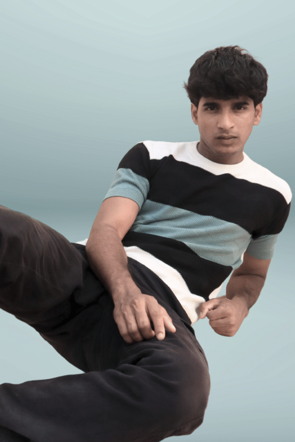 Stylish Tri Colour Knit T-Shirt for Men – Contemporary Design & Comfort Fit Stylish Tri Colour Knit T-Shirt for Men – Contemporary Design & Comfort Fit